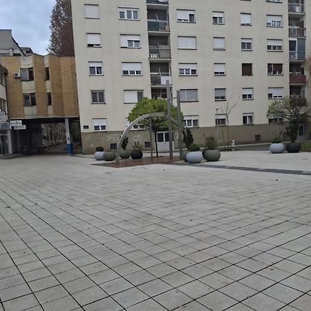 Apartman Centros Ösek Dış mekan fotoğraf