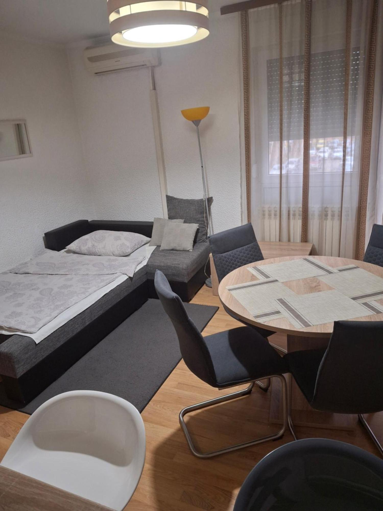Apartman Centros Ösek Dış mekan fotoğraf