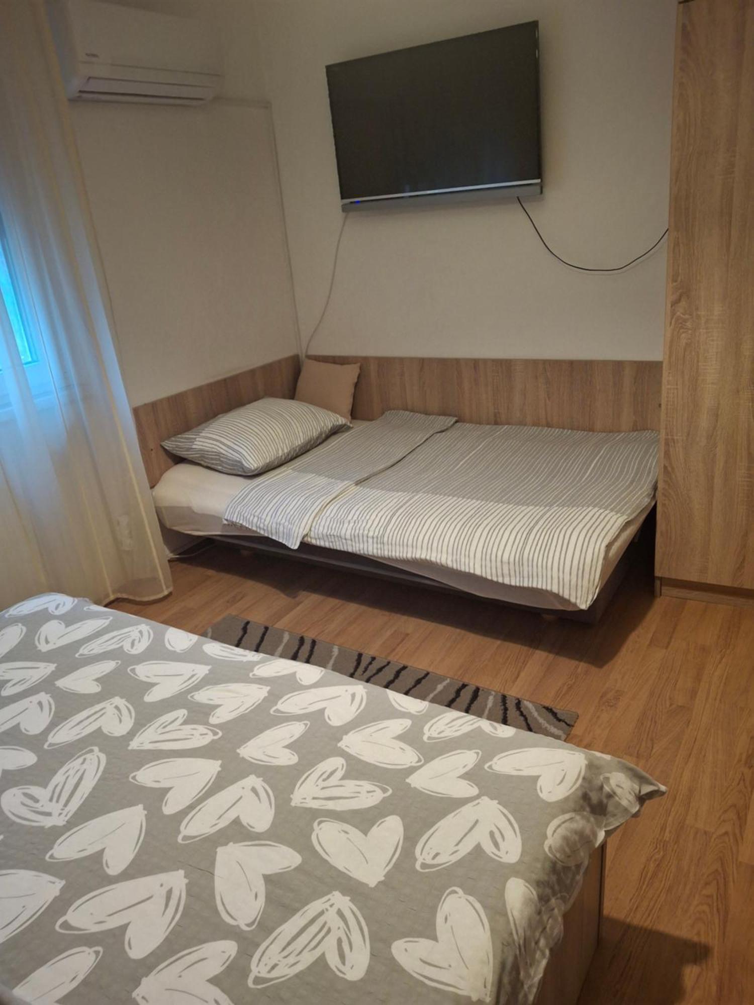 Apartman Centros Ösek Dış mekan fotoğraf