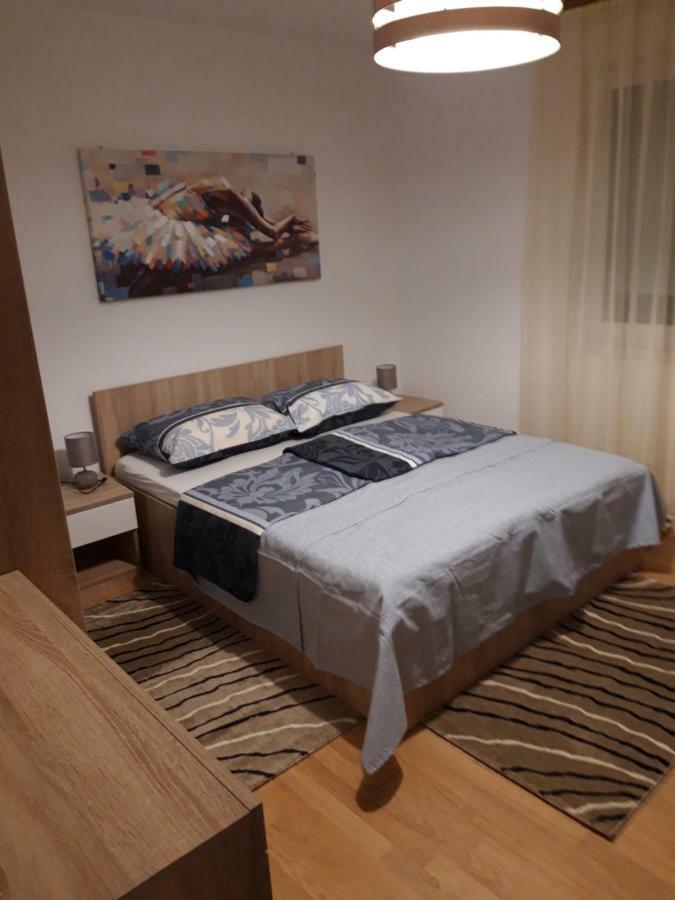 Apartman Centros Ösek Dış mekan fotoğraf