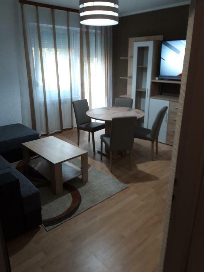 Apartman Centros Ösek Dış mekan fotoğraf