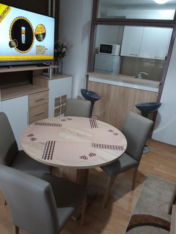 Apartman Centros Ösek Dış mekan fotoğraf