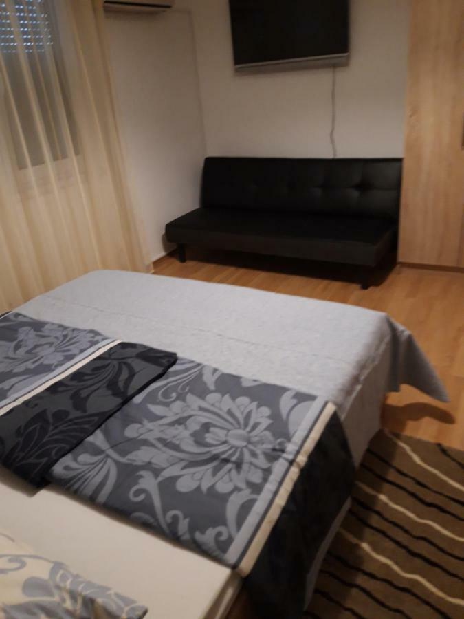 Apartman Centros Ösek Dış mekan fotoğraf